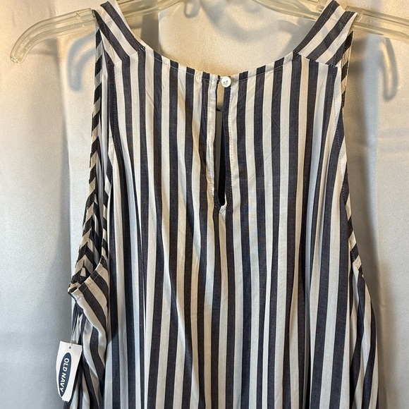 Black and White Striped Women's Top - Picture 12 of 14